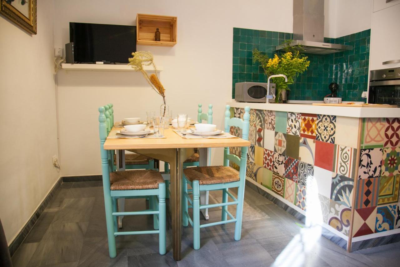Beautiful Silent Apartment Private Parking セビリア エクステリア 写真