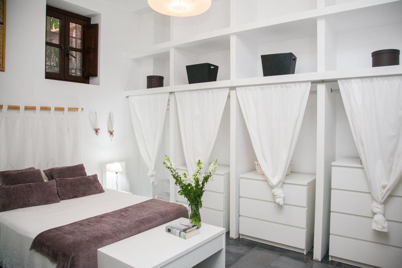 Beautiful Silent Apartment Private Parking セビリア エクステリア 写真